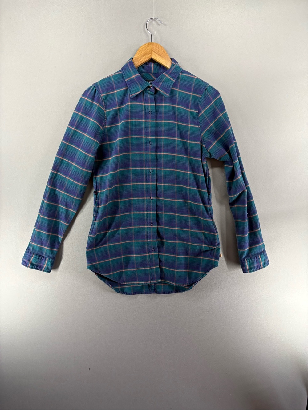 Burton Dryride Flannel Shirt Women’s Sz Large Plaid Outdoor Snap Long Sleeve